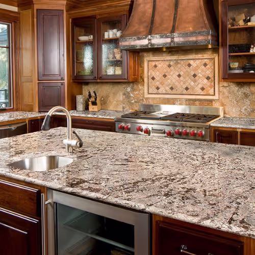 6456Ce4576Abb23334Fbc158 Msi Surfaces Surprise Granite Bianco Antico Granite Kitchen%20Scene2 countertop sample