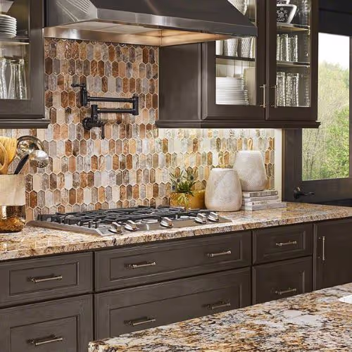 6456Ce4576Abb234Bafbc260 Msi Surfaces Surprise Granite Caravelas Gold Granite Kitchen%20Scene3 countertop sample