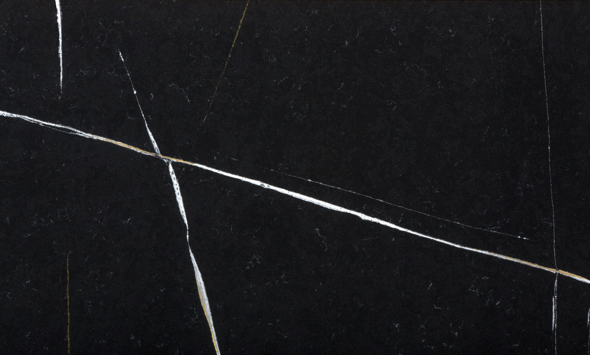 Et Noir Quartz scene 2