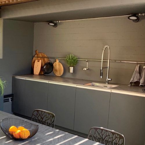 Kira Dekton scene 1