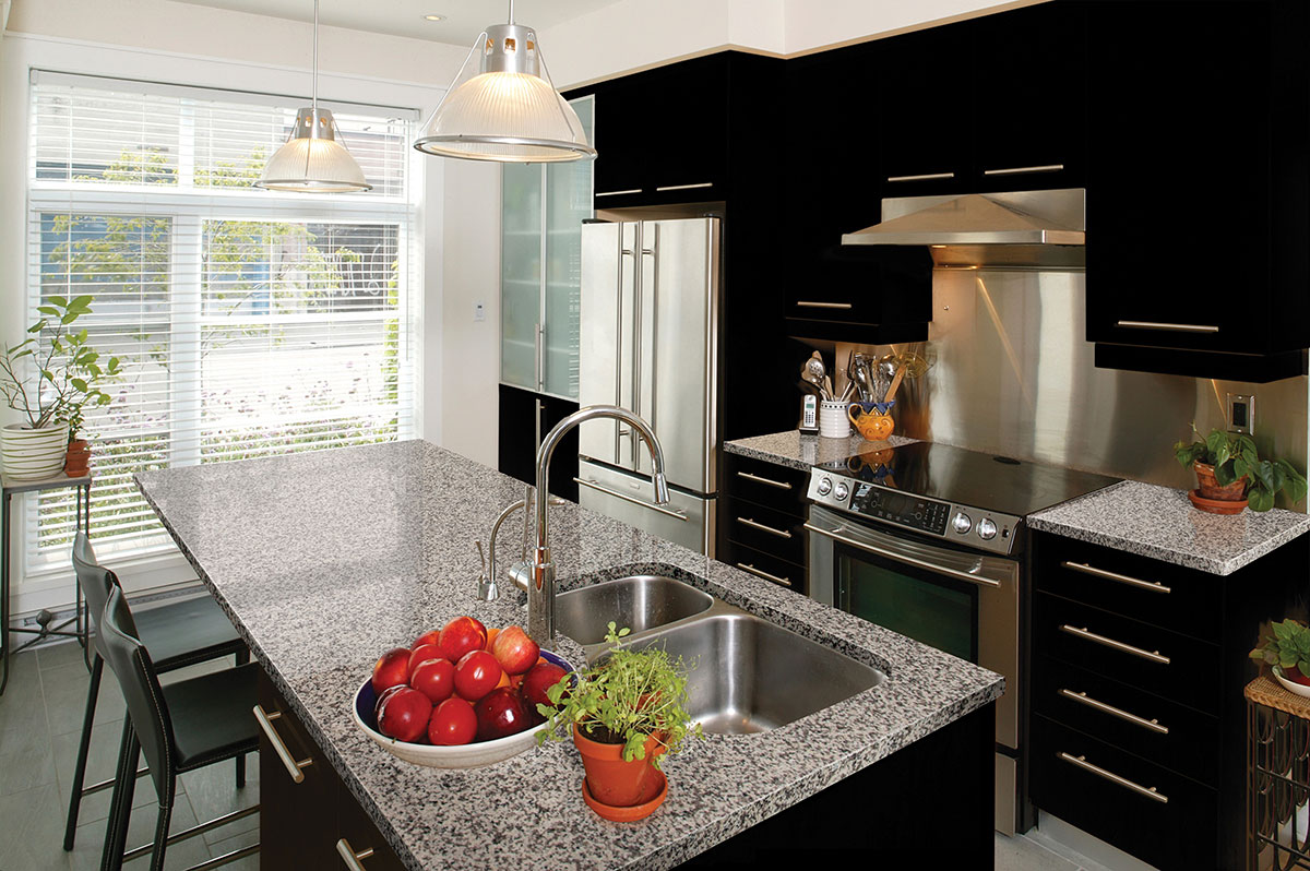 Crema Atlantico Granite scene 4