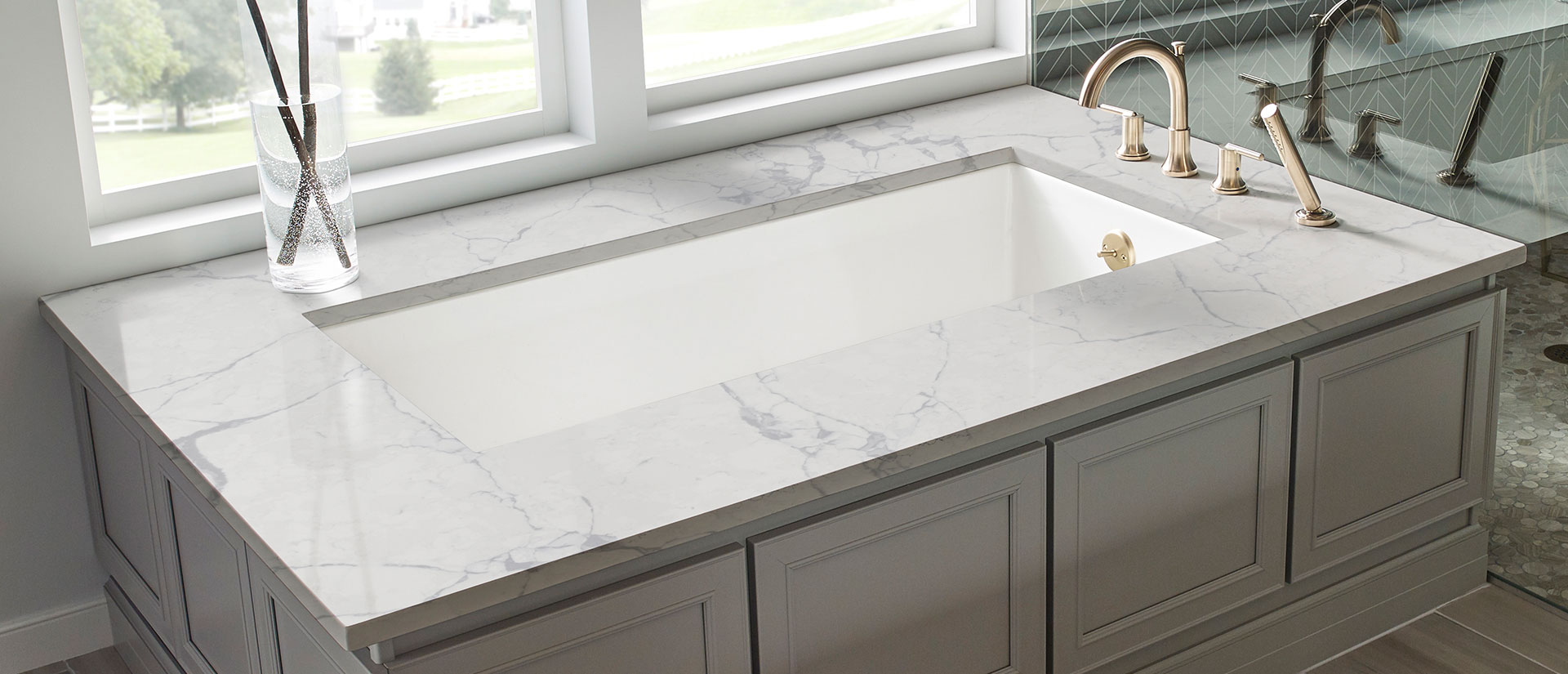 Calacatta Lago Quartz scene 4