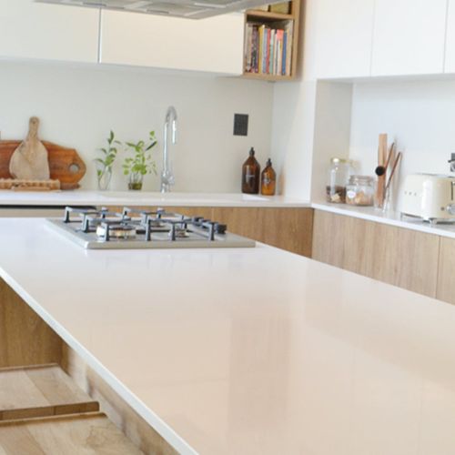 Miami White Quartz scene 1