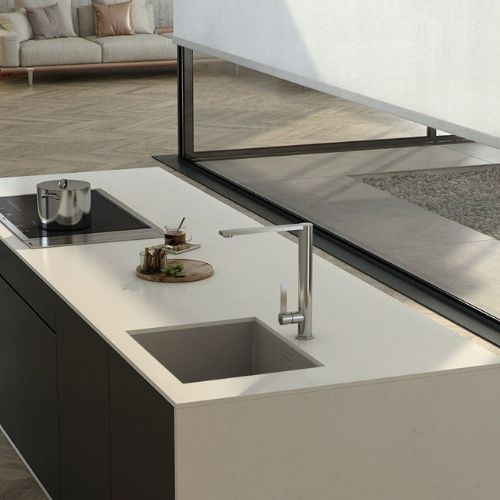 Miami Vena Quartz scene 1