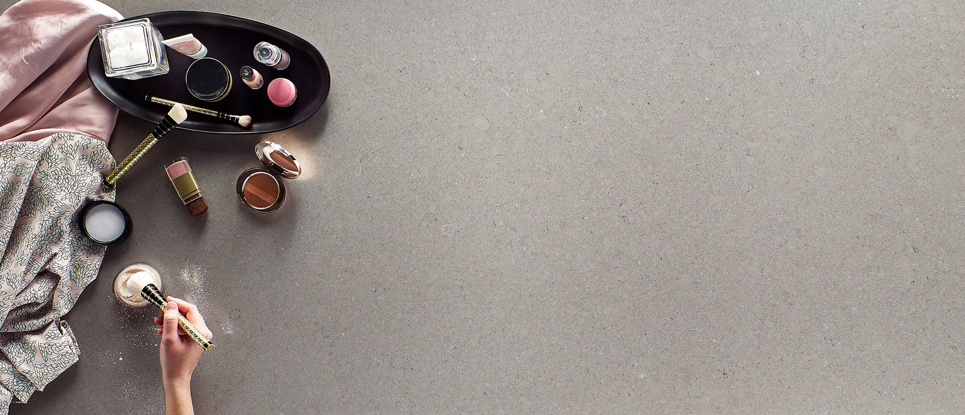 Fossil Gray Quartz scene 4
