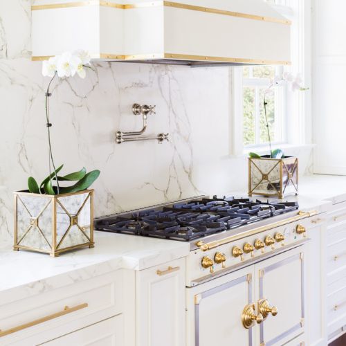 Entzo Dekton scene 1