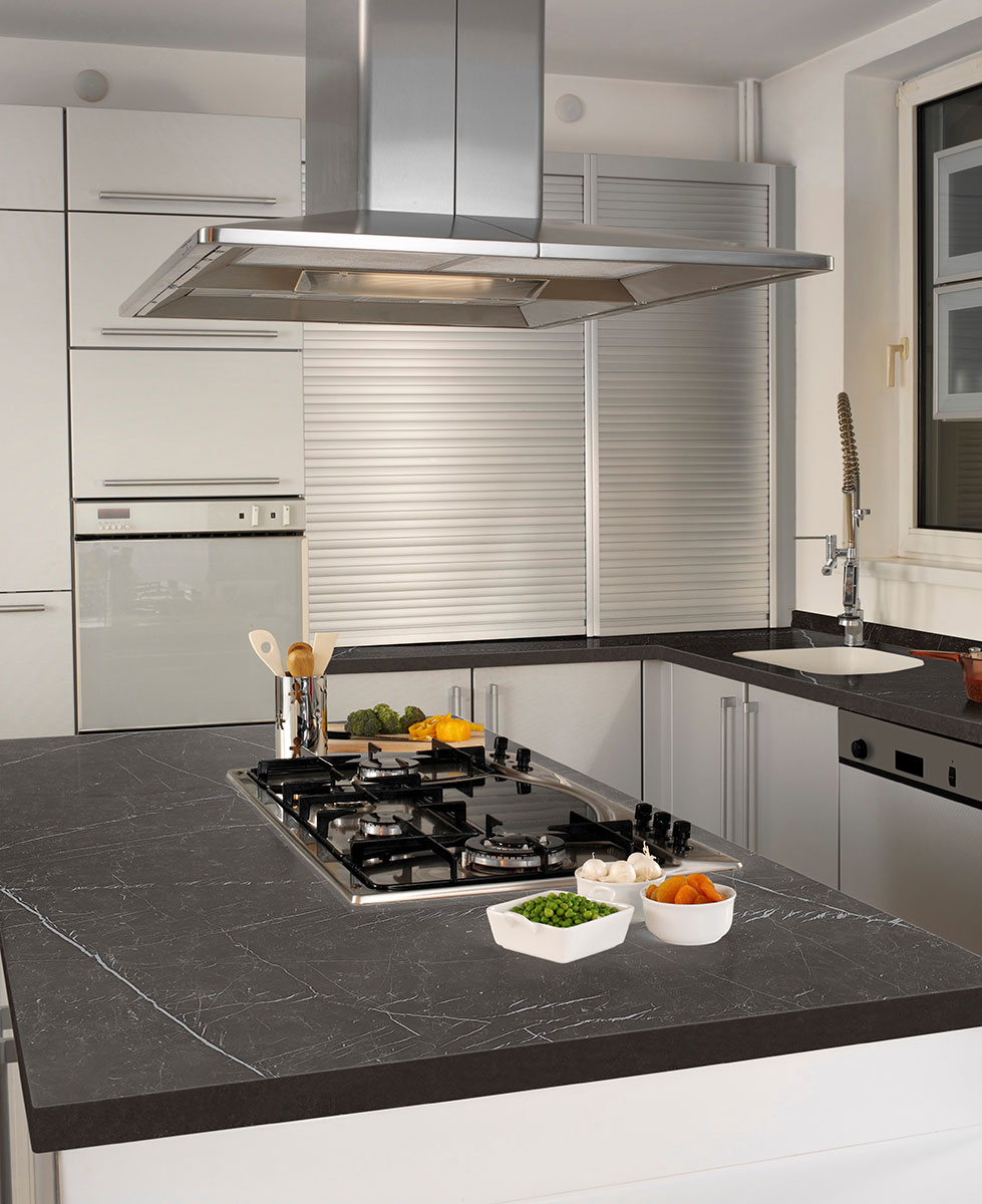 Marquina Nior Porcelain scene 4