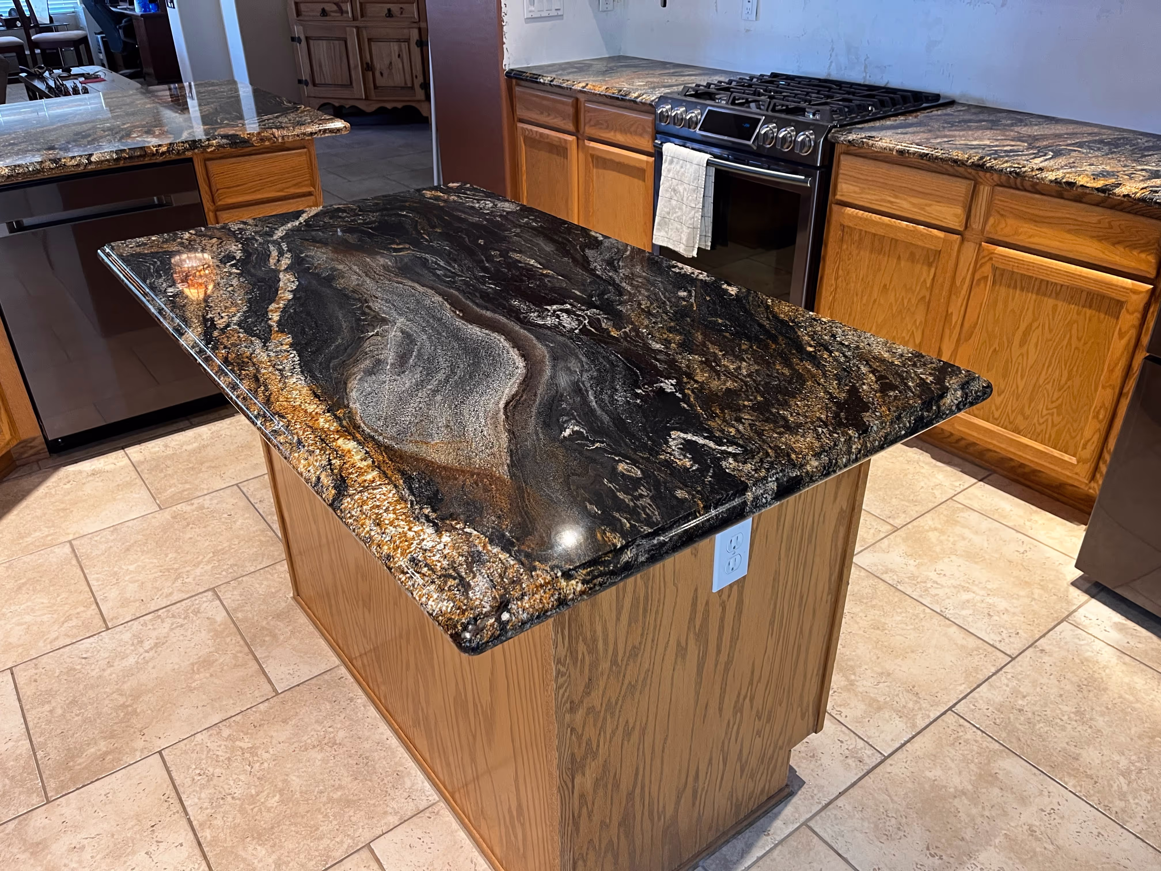 65Cb84884B207E6Ebaef737E Surprise Granite Gallery 2 2 countertop sample