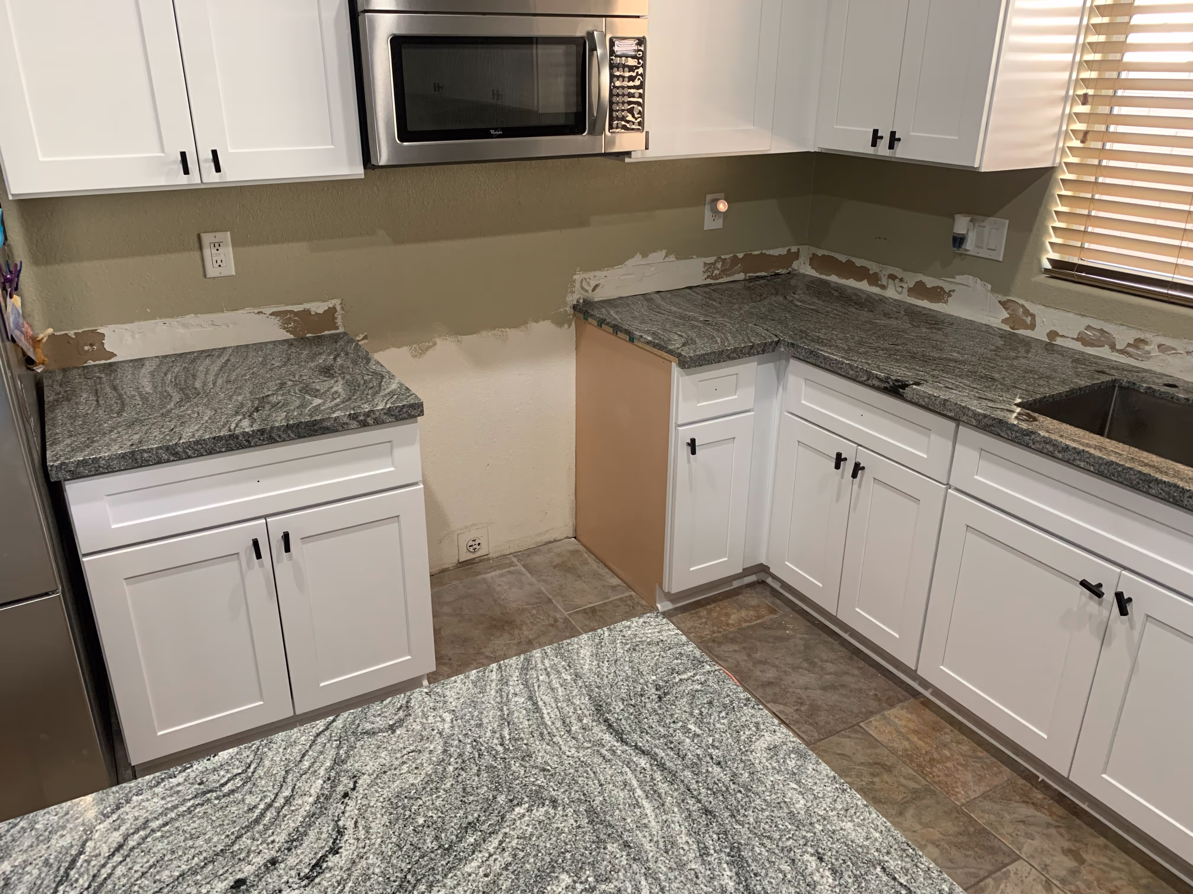 65Cc2Aaa969Fbe1B3E98Ae75 Surprise Granite Project Gallery Image 1 countertop sample