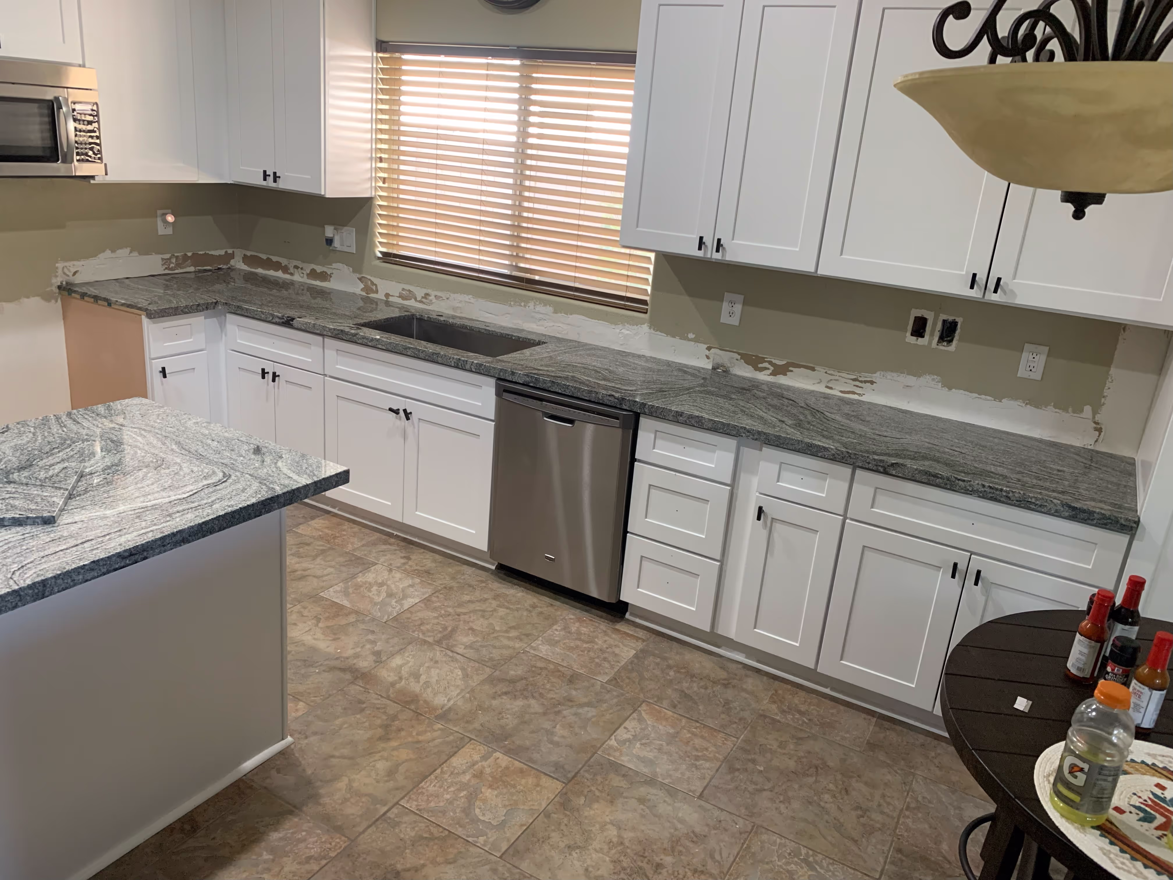 65Cc2Aae390290724336Ac49 Surprise Granite Project Gallery Image 2 countertop sample