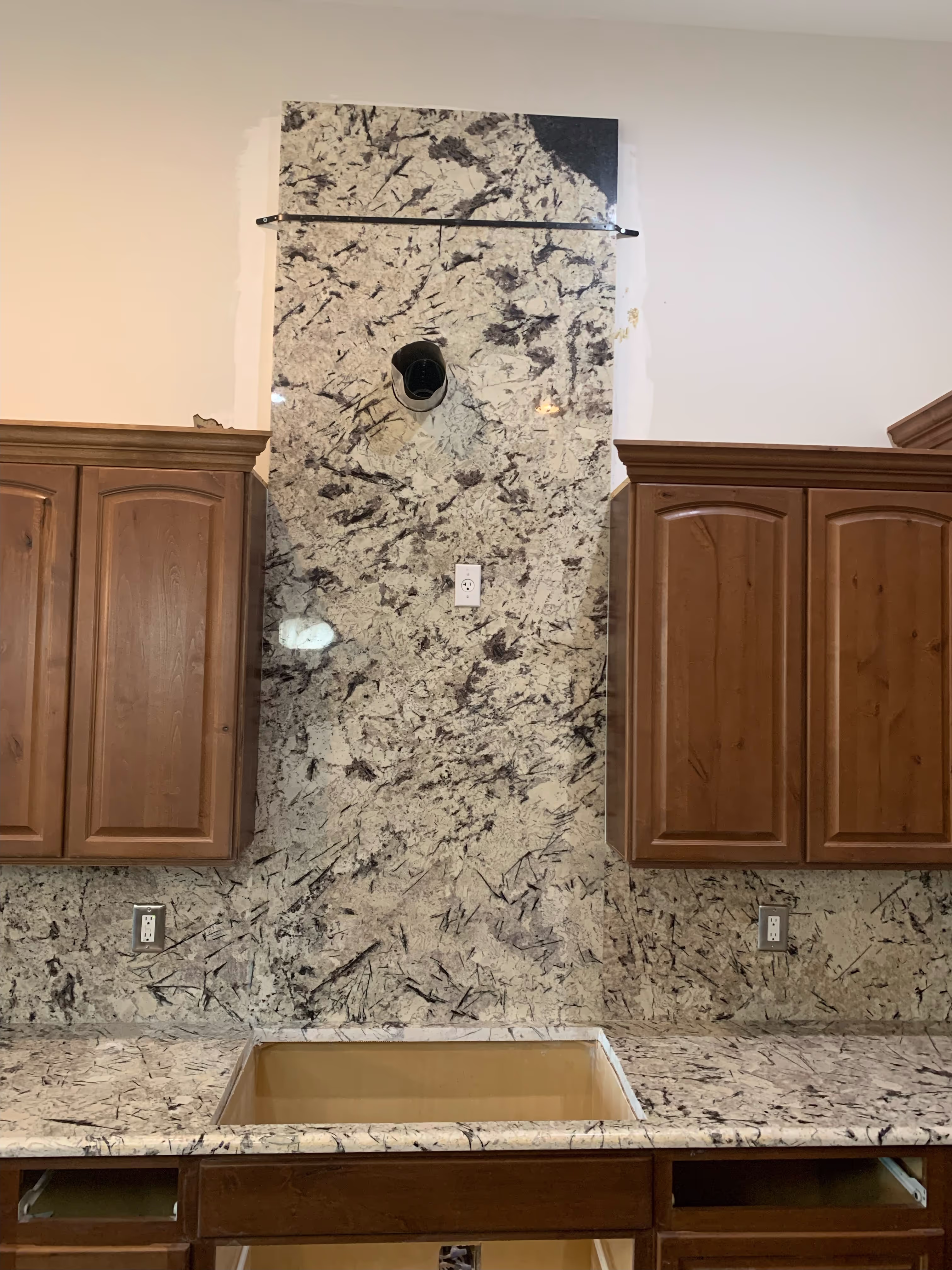 65Ccee0C1C9Ec3E56D36Eb13 Surprise Granite Project Image 2 countertop sample