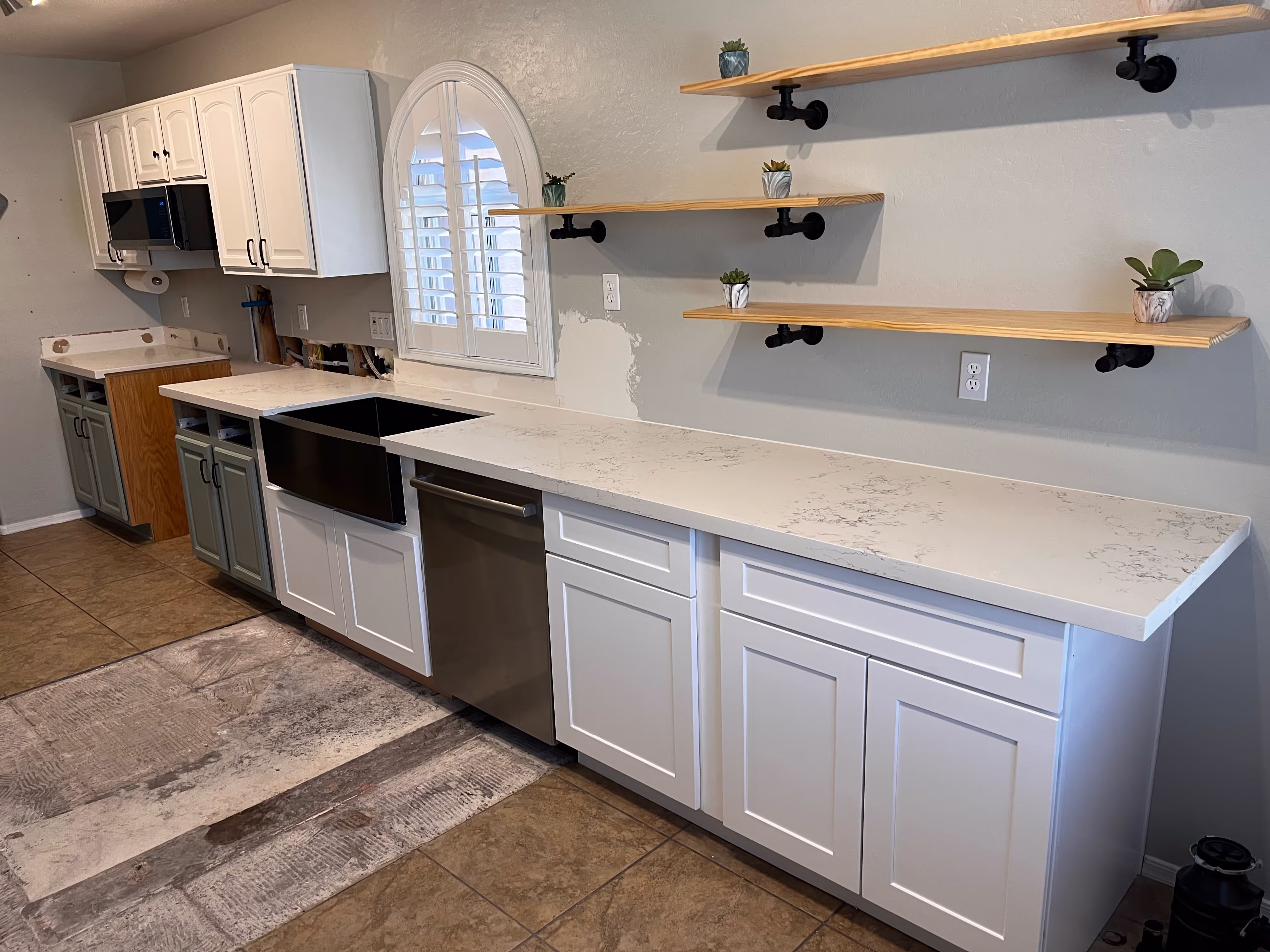 65Cceeb4674652Ace5F91166 Surprise Granite Project Image 1 countertop sample