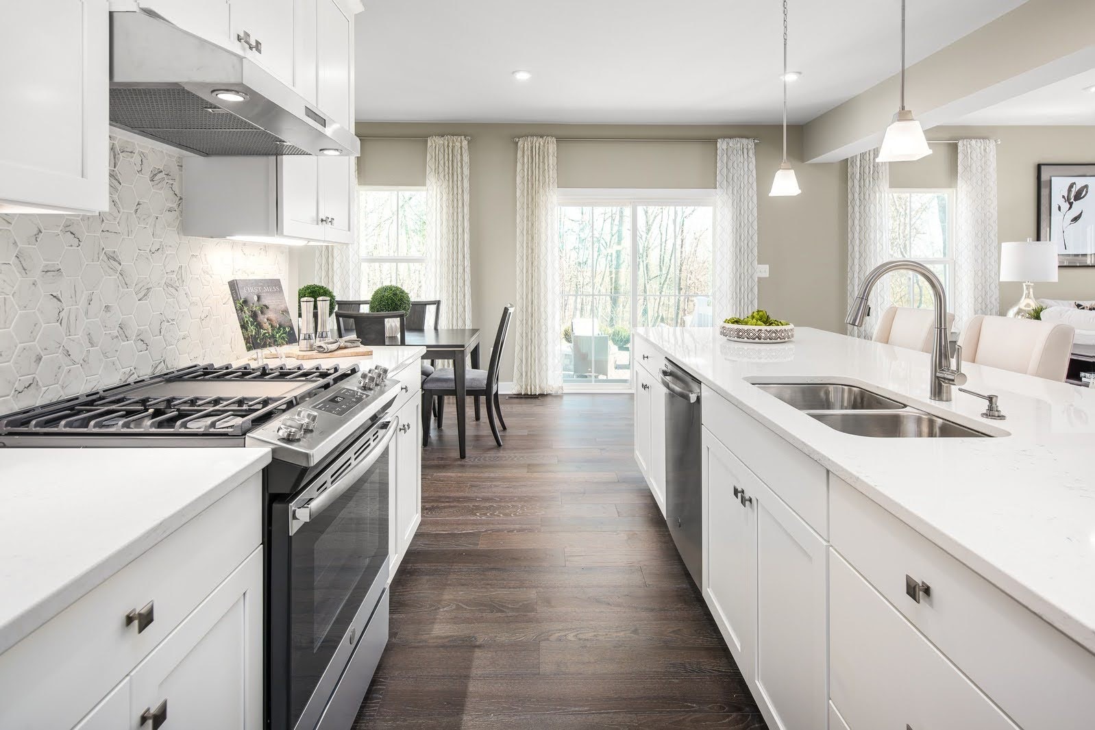Carrara Azur Quartz scene 4