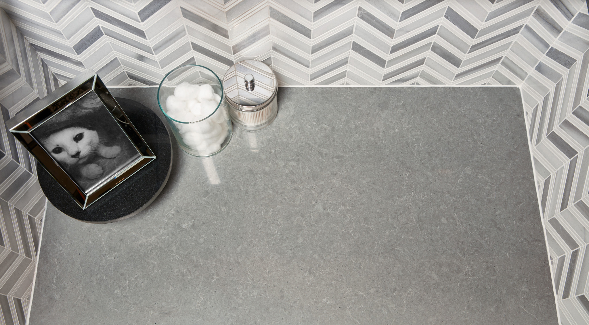 Concrete Grey Quartz scene 4
